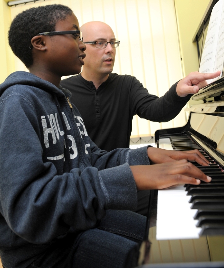 One to one piano lessons in Sale - Greater Manchester